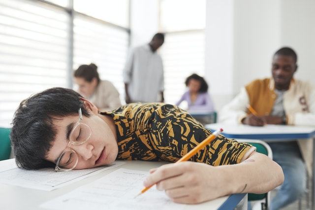 Why is it so hard to earn a Band 7 score in IELTS Writing? Fatigue might play a role